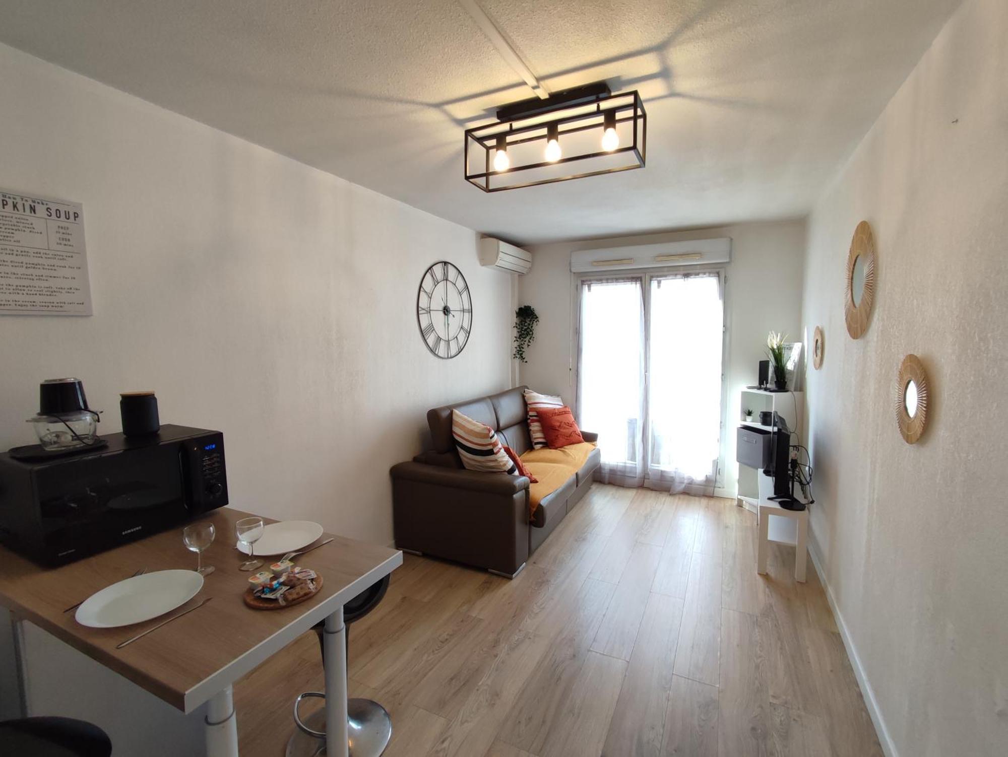 Appartement Climatise Tout Equipe A 6Min De La Gare St Charles Марсилия Екстериор снимка